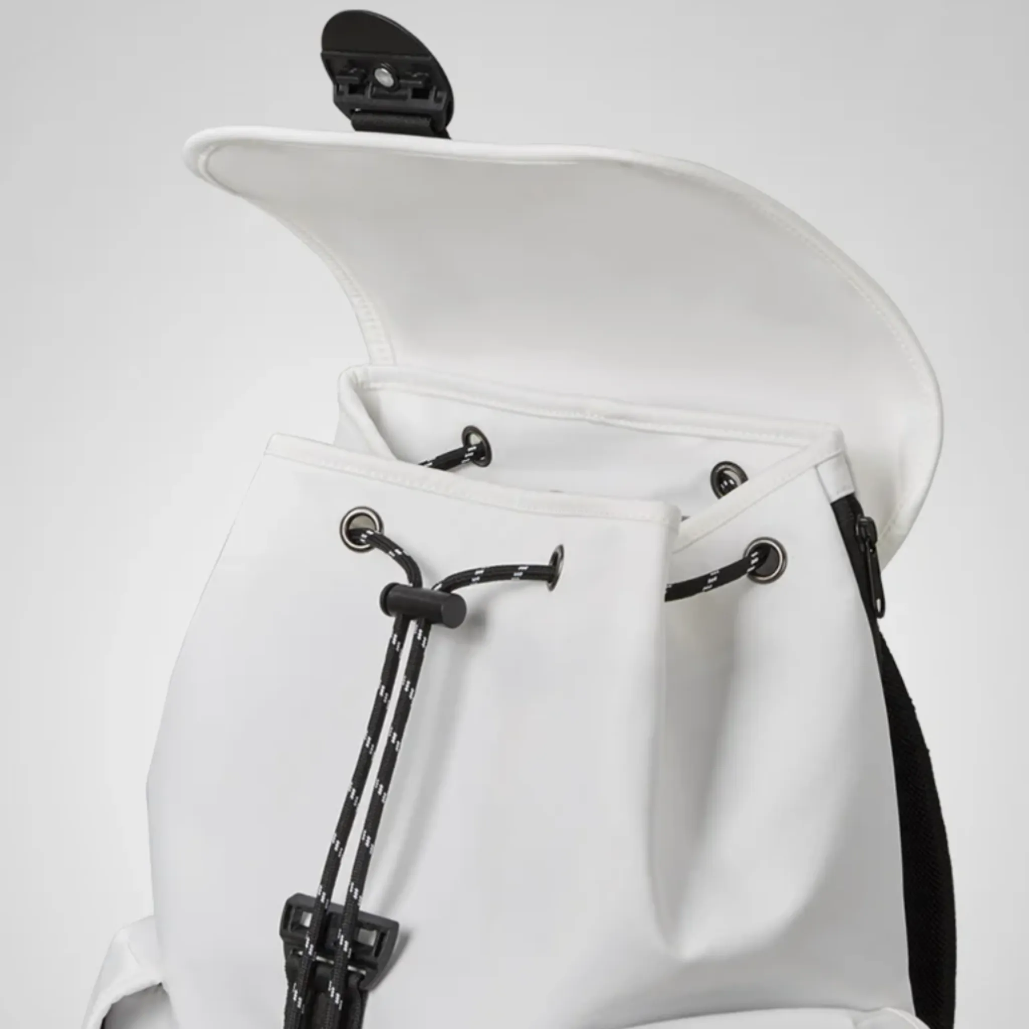 Aura Anima Women's Backpack