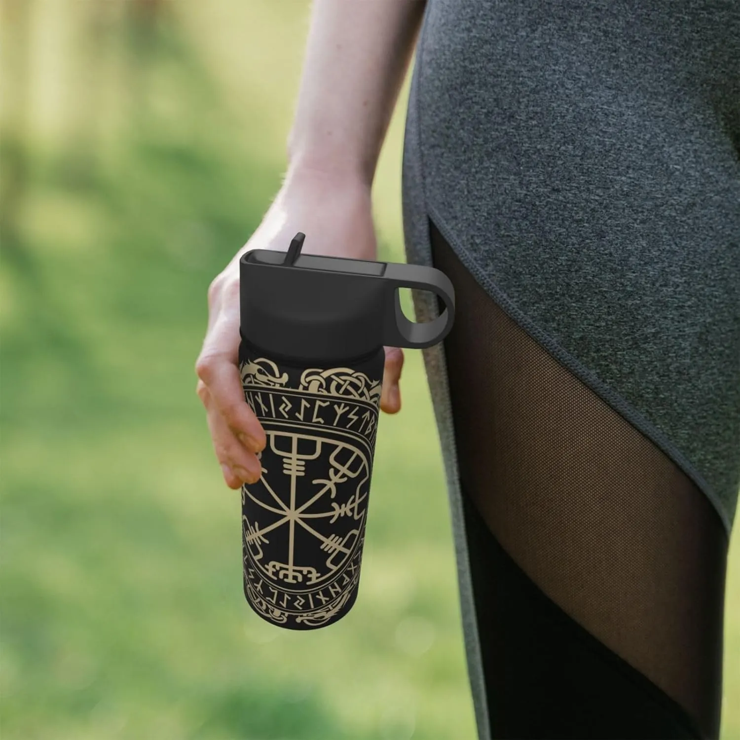 Black Celtic Viking Design Magical Runic Compass Vegvisir In The Circle Of Norse Runes And Dragons Tattoo Decorative Water Bottles Stainless Steel 18oz Outdoor Sports Insulated Kettle