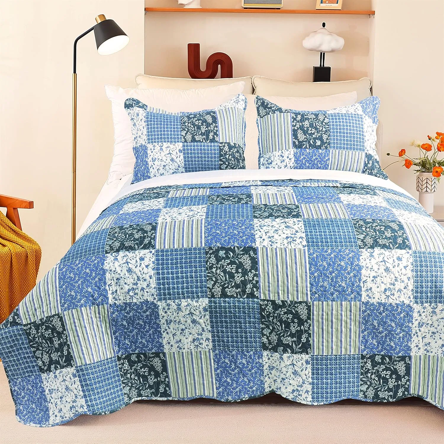 Cmfshape Summer Floral King Quilted Bedspread,Romantic Pink Quilt Set,Reversible Stitched Bedding Cover All Season,Soft Lightweight Coverlet with Pillow Cases (Blue&White, King(102"x90"))