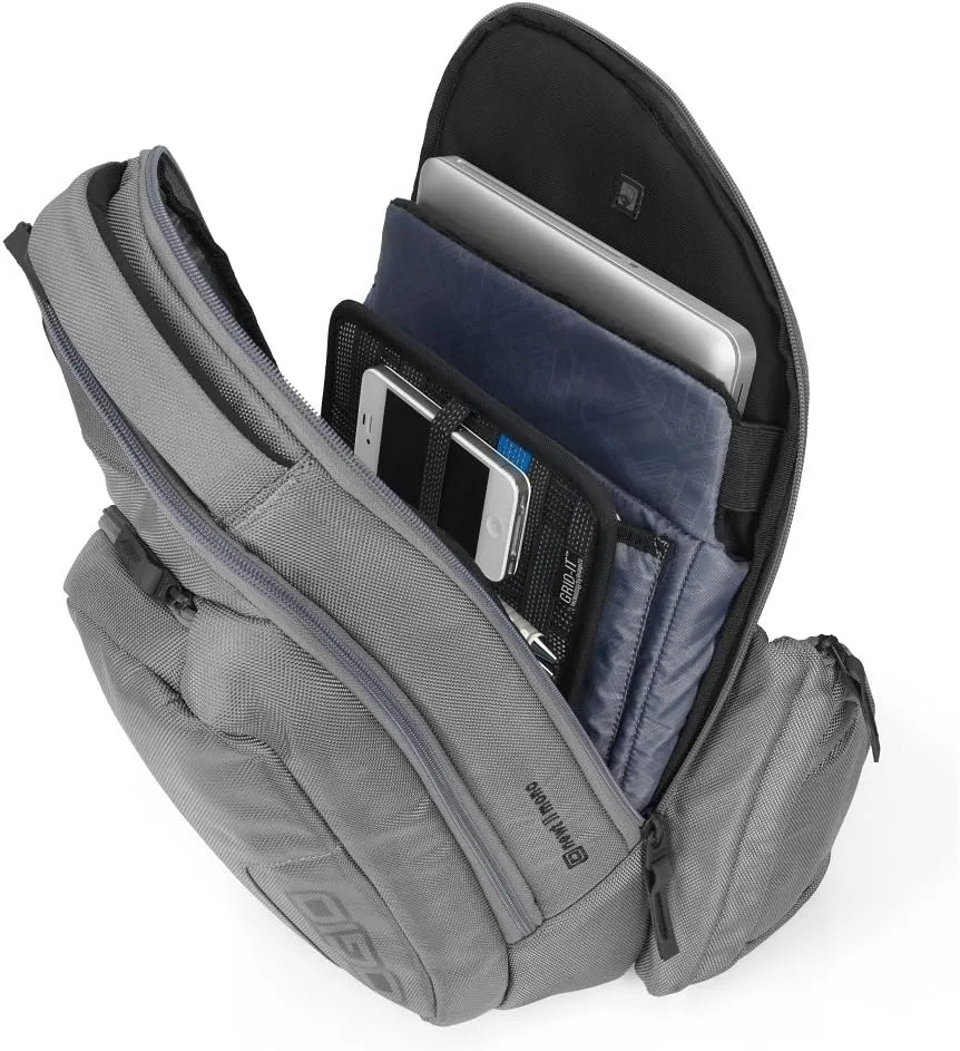Cocoon Grid-IT - Pocket Organizer from 12 inches with Elastic Bands | Multifunctional System with Zipper and Passant - Black - 30,5x1,9x20,3 cm