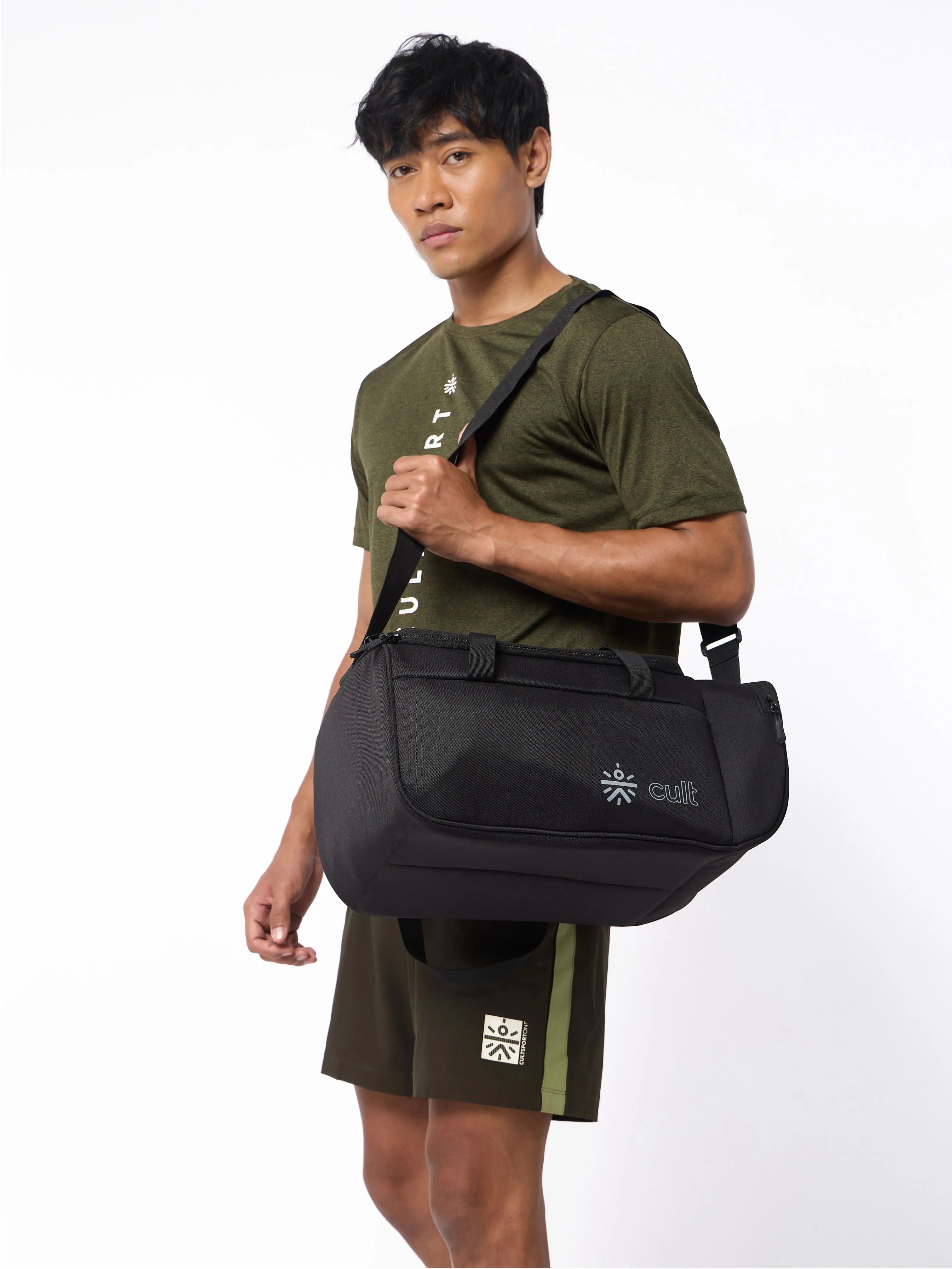 Cult 25 Litre Gym/Duffle Bag for Men & Women | Duffle Bag with Side Pocket & Shoulder Strap | Comfortable Handle | Black