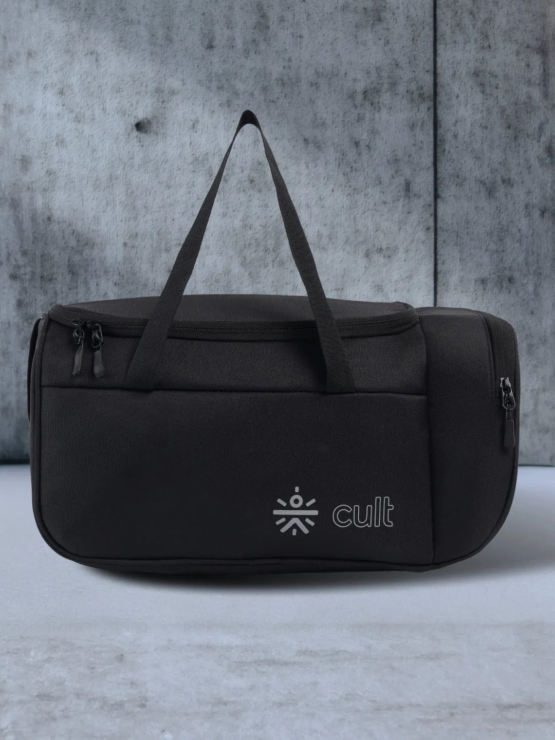 Cult 25 Litre Gym/Duffle Bag for Men & Women | Duffle Bag with Side Pocket & Shoulder Strap | Comfortable Handle | Black