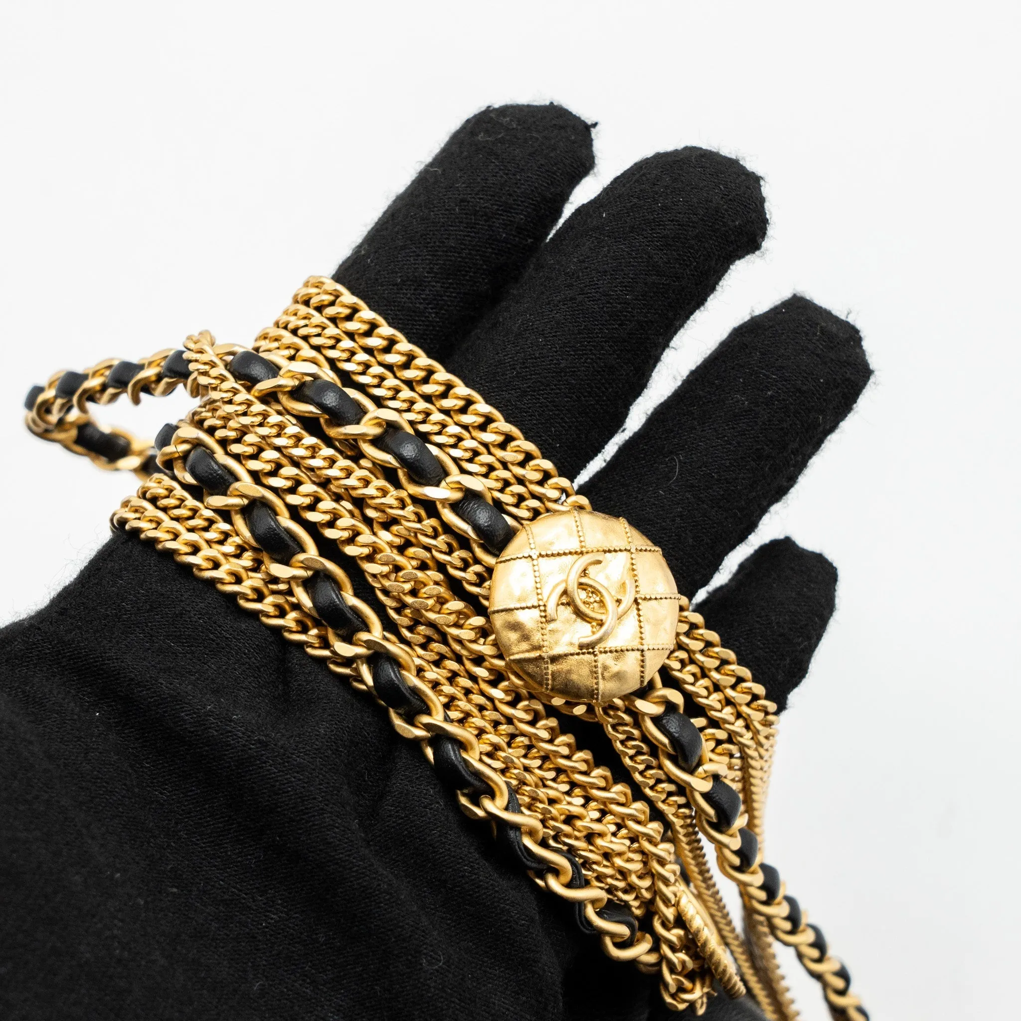 Exquisite Lambskin On Bag 22a Black (Microchip) Brushed Flap Chanel Chain Shoulder Button Optimized