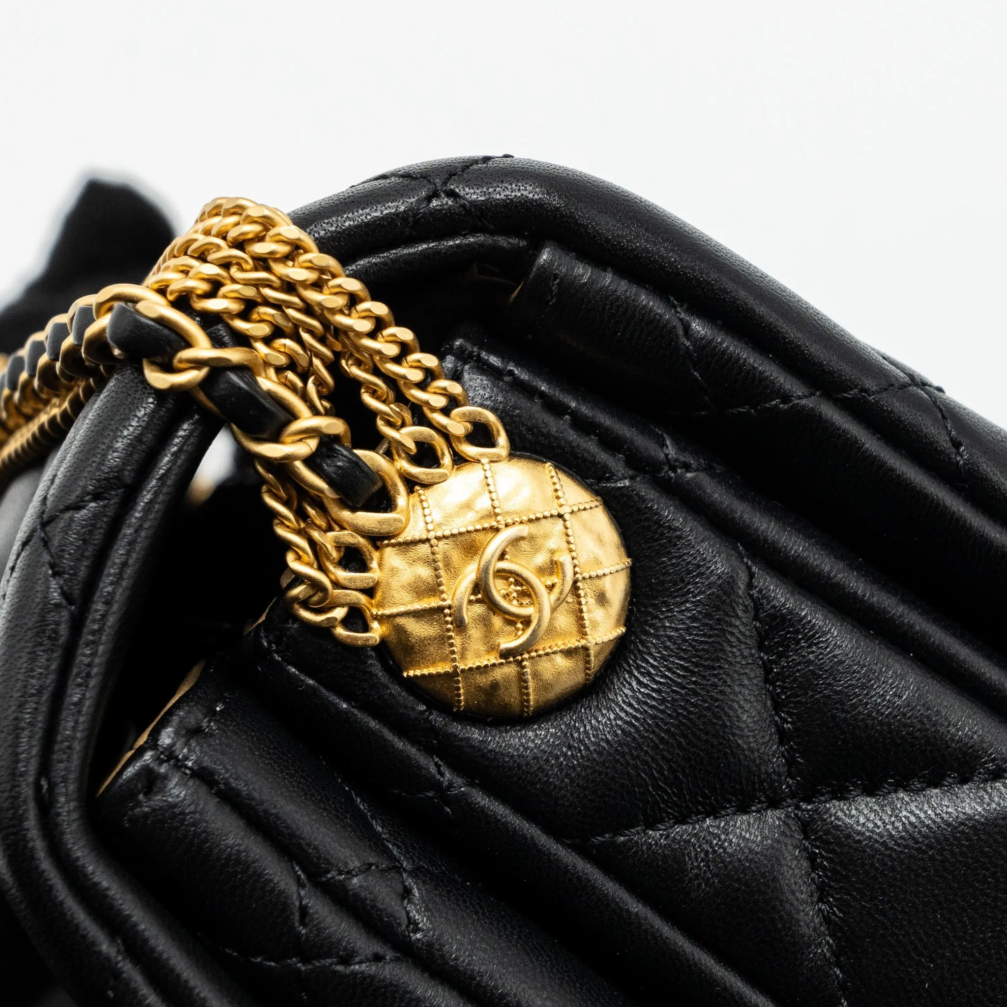 Exquisite Lambskin On Bag 22a Black (Microchip) Brushed Flap Chanel Chain Shoulder Button Optimized