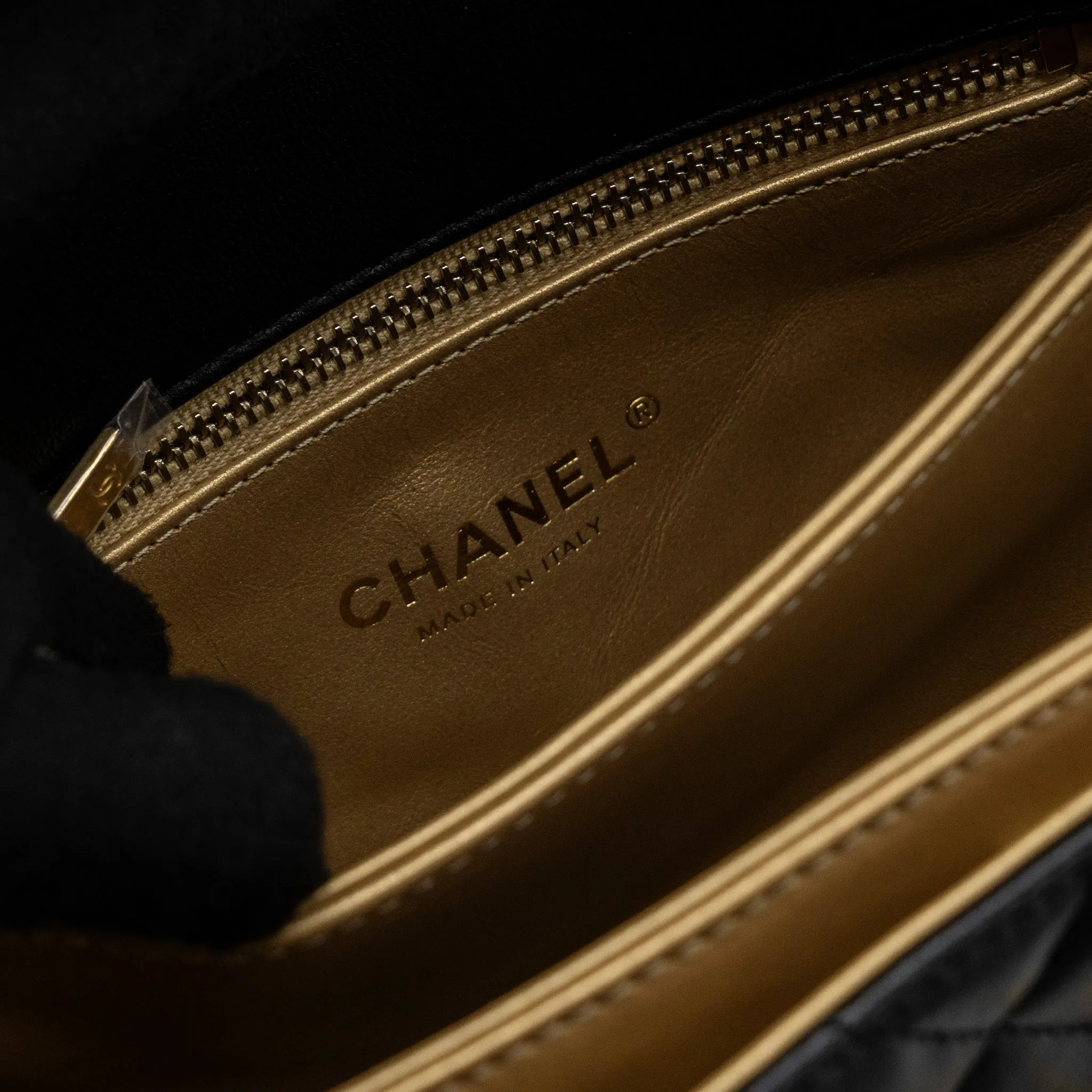 Exquisite Lambskin On Bag 22a Black (Microchip) Brushed Flap Chanel Chain Shoulder Button Optimized