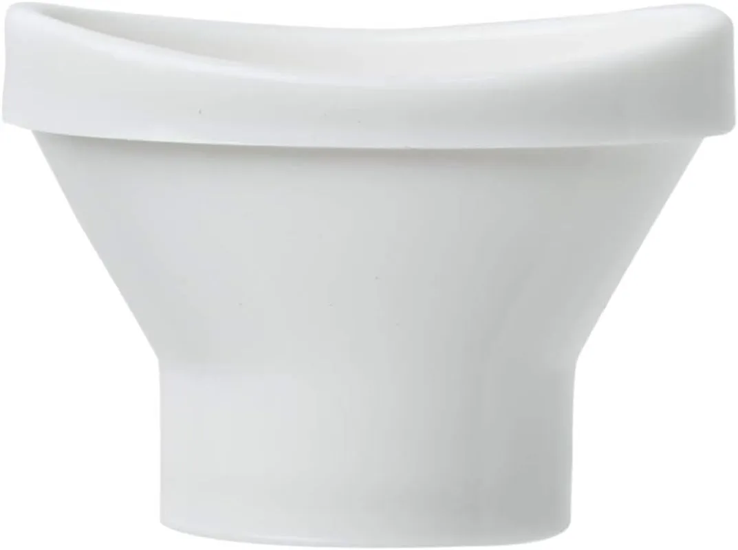Eye Wash Cup, Reusable White Eye Rinse Aid for Cleaning Dirt, Loose Eyelashes, and Irritants, Gentle Eye Care Solution, Durable Plastic Design, Ideal for Home Use