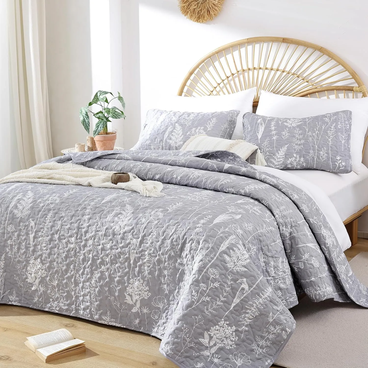 JANZAA Quilts Queen Size Bed Spread Botanical 3 Pieces Quilts Queen Size Sets with Floral Pattern Lightweight Microfiber Bedding Reversible 1 Quilt and 2 Pillow Cases-Grey