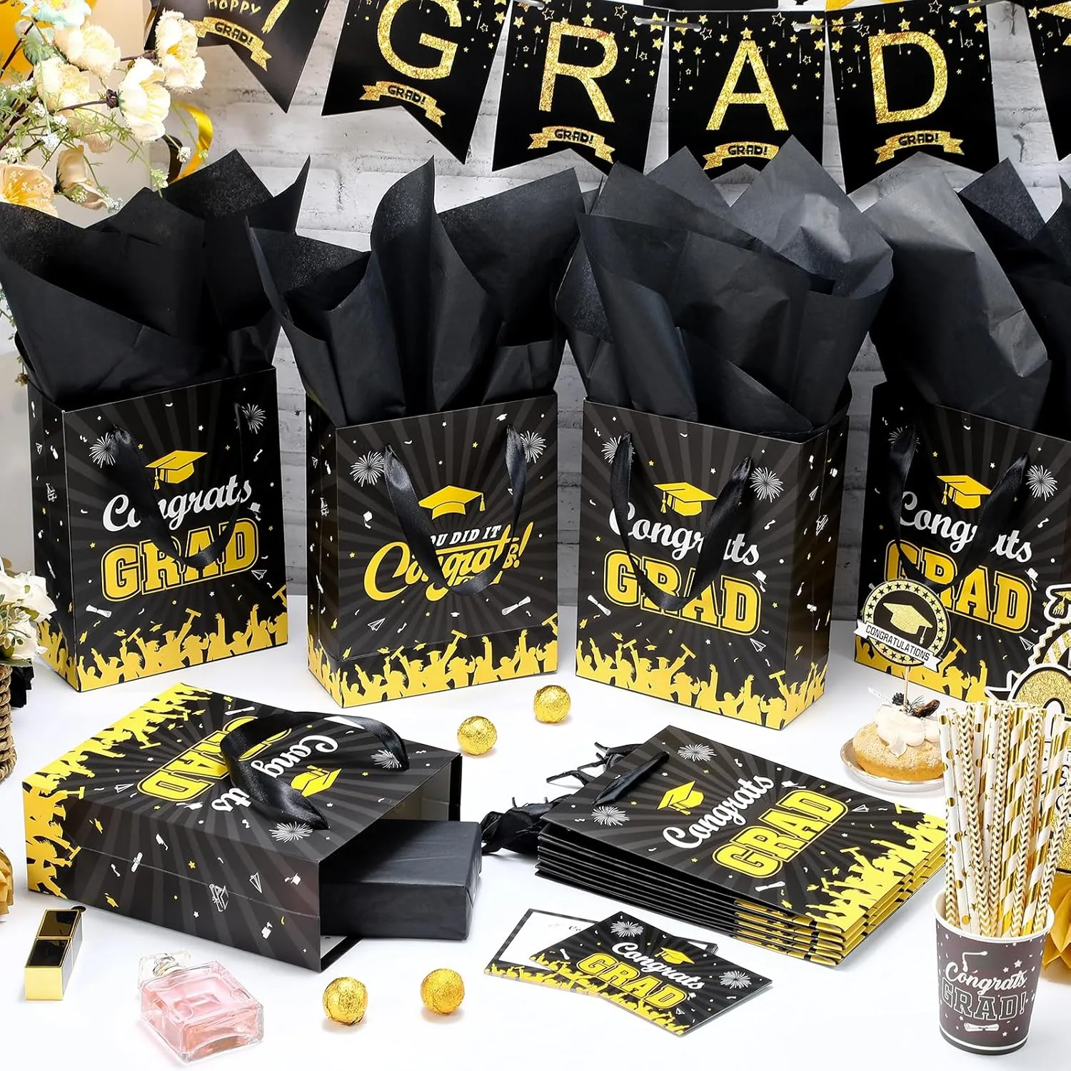 KPOSIYA Graduation Gift Bags 12-Pack with Tissue Paper & Cards, Class of 2025 Grad Gift Bag, Congratulations Party Favor Bags with Handles for High School, College, 8th Grade and More (Black,Gold)