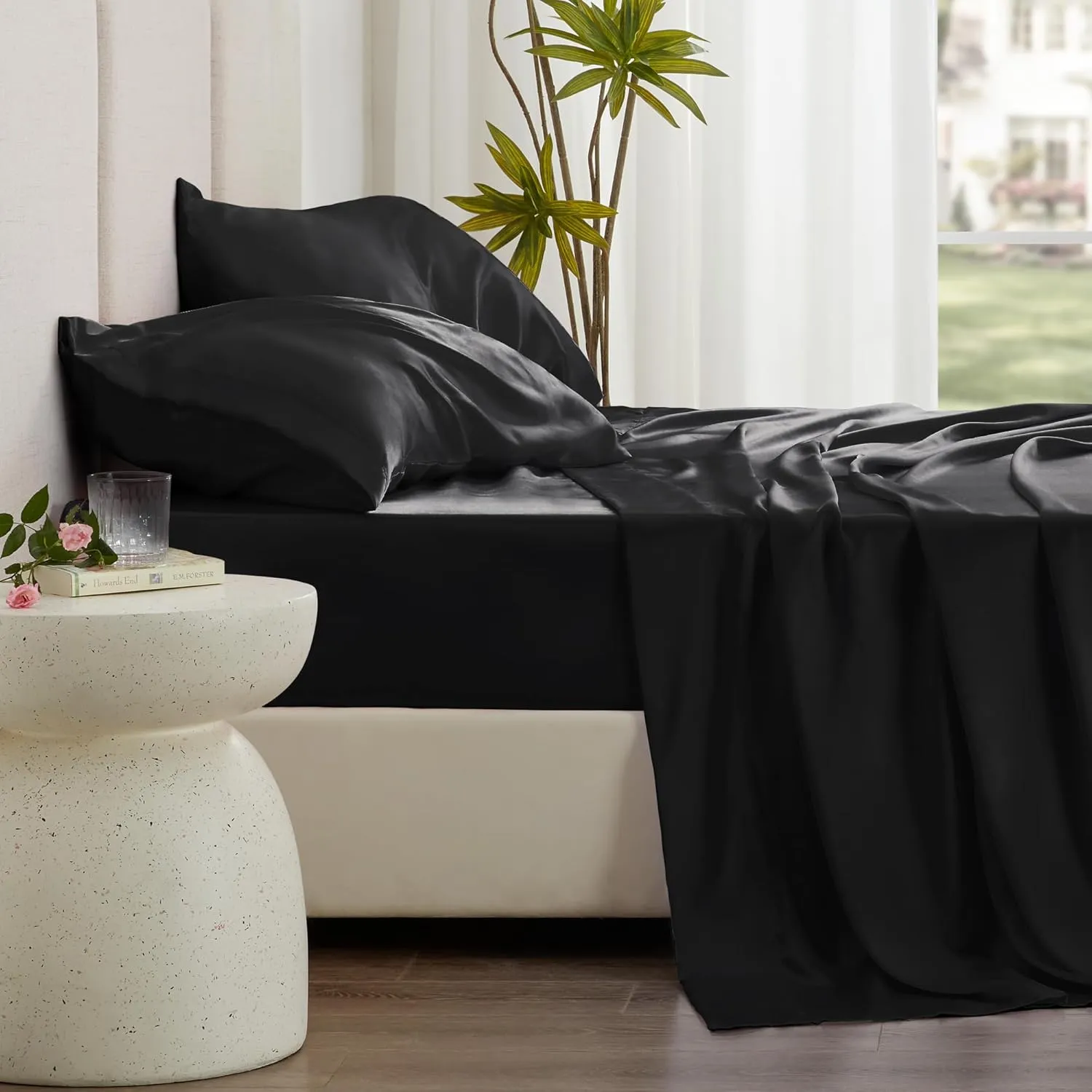 Love's cabin Full Size Satin Sheet Sets - 4 Piece Black Silky Sheet Set with Deep Pocket, Luxury Silk Feel Bed Sheets Full Bedding Set (1 Flat Sheet,1 Fitted Sheet,2 Pillow Cases)