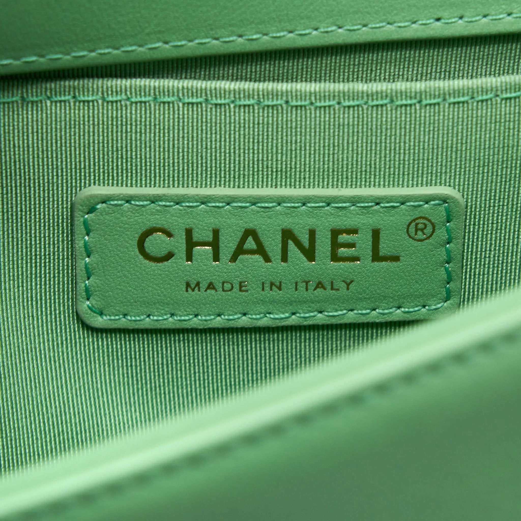 Loyal customers Boy Big-value deals Bag Chanel Calfskin Green Small