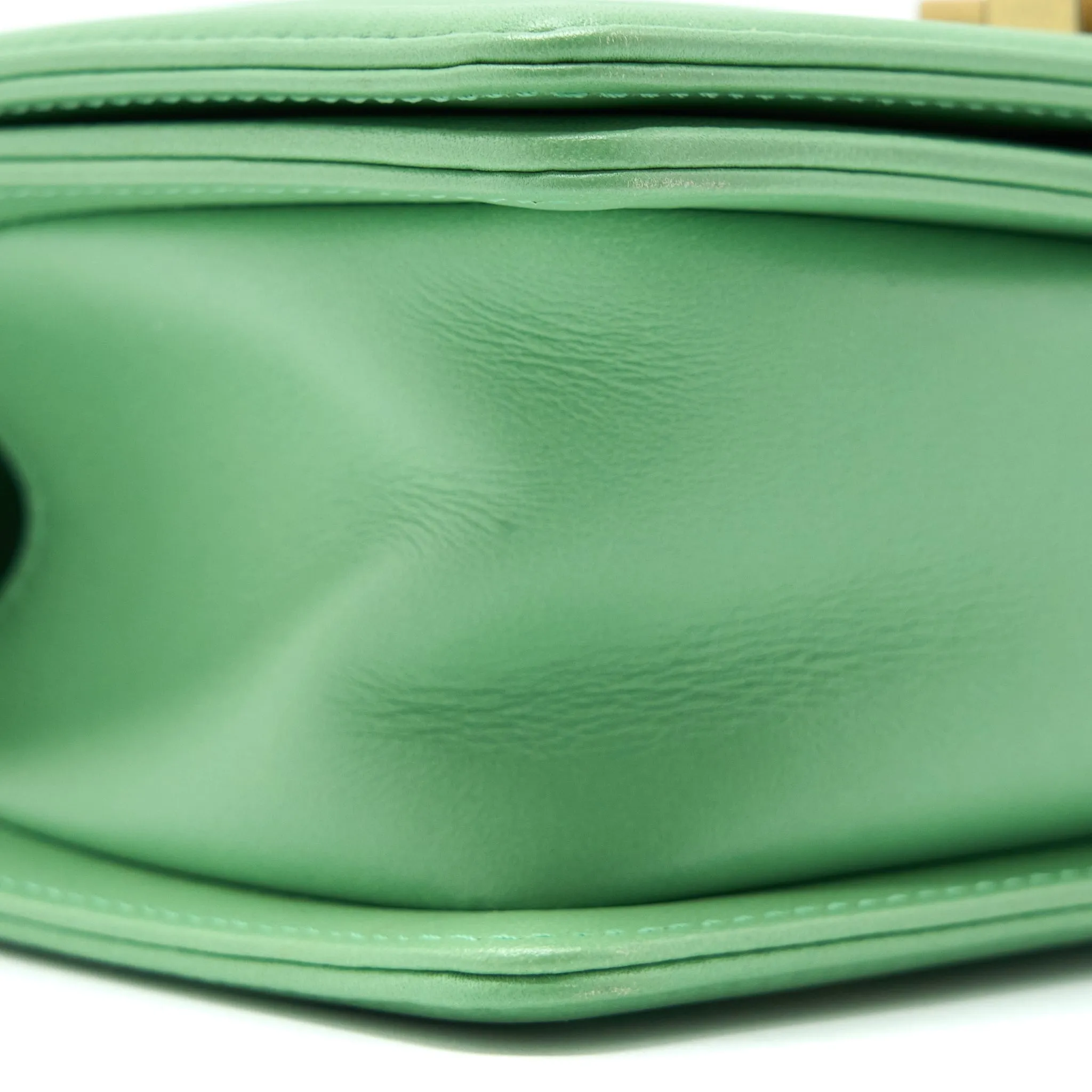 Loyal customers Boy Big-value deals Bag Chanel Calfskin Green Small