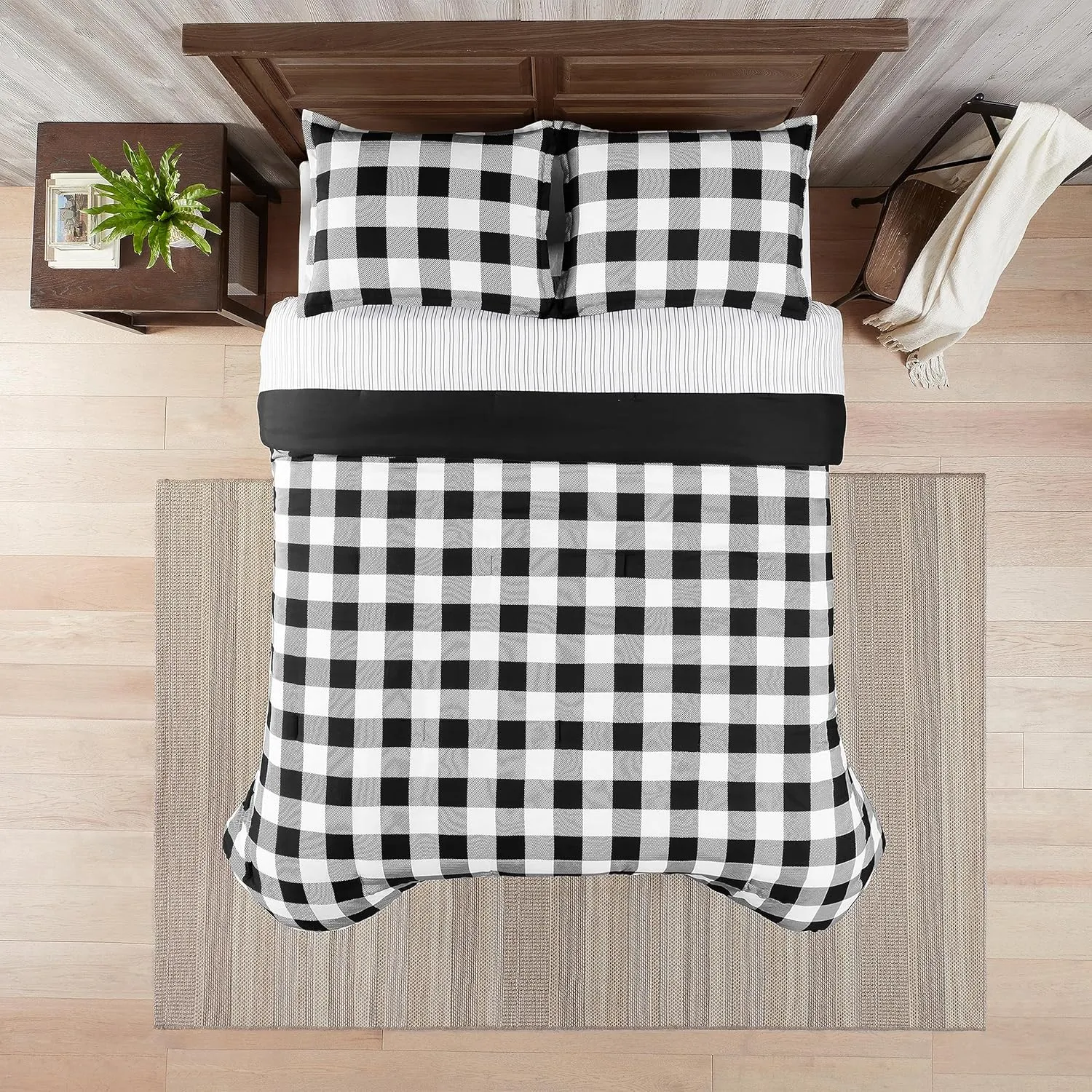 Serta Simply Clean Alex Soft 5 Piece Buffalo Check Plaid Bed in A Bag Complete Bedding Comforter Set with Sheets and Pillow Cases for All Season, Twin/Twin XL, Black/White