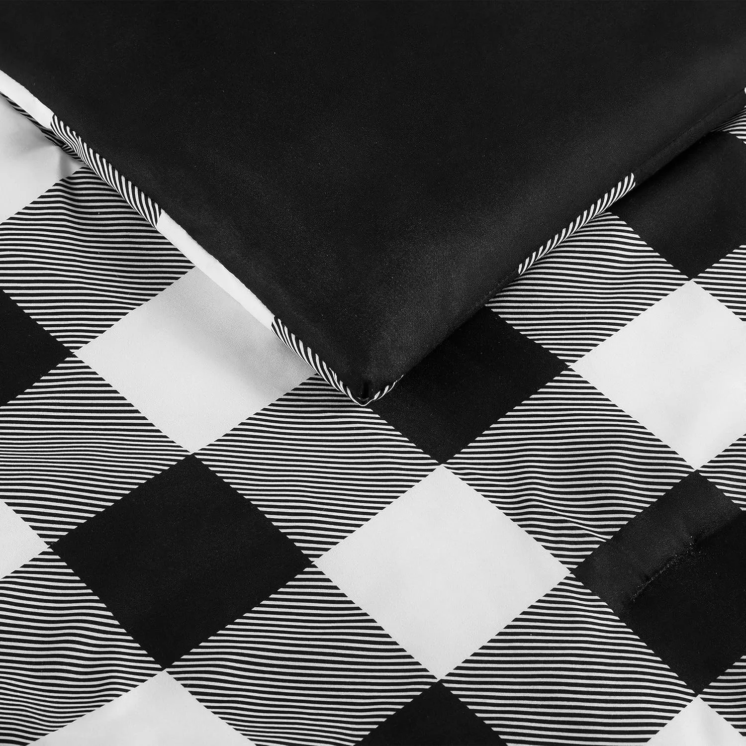 Serta Simply Clean Alex Soft 5 Piece Buffalo Check Plaid Bed in A Bag Complete Bedding Comforter Set with Sheets and Pillow Cases for All Season, Twin/Twin XL, Black/White