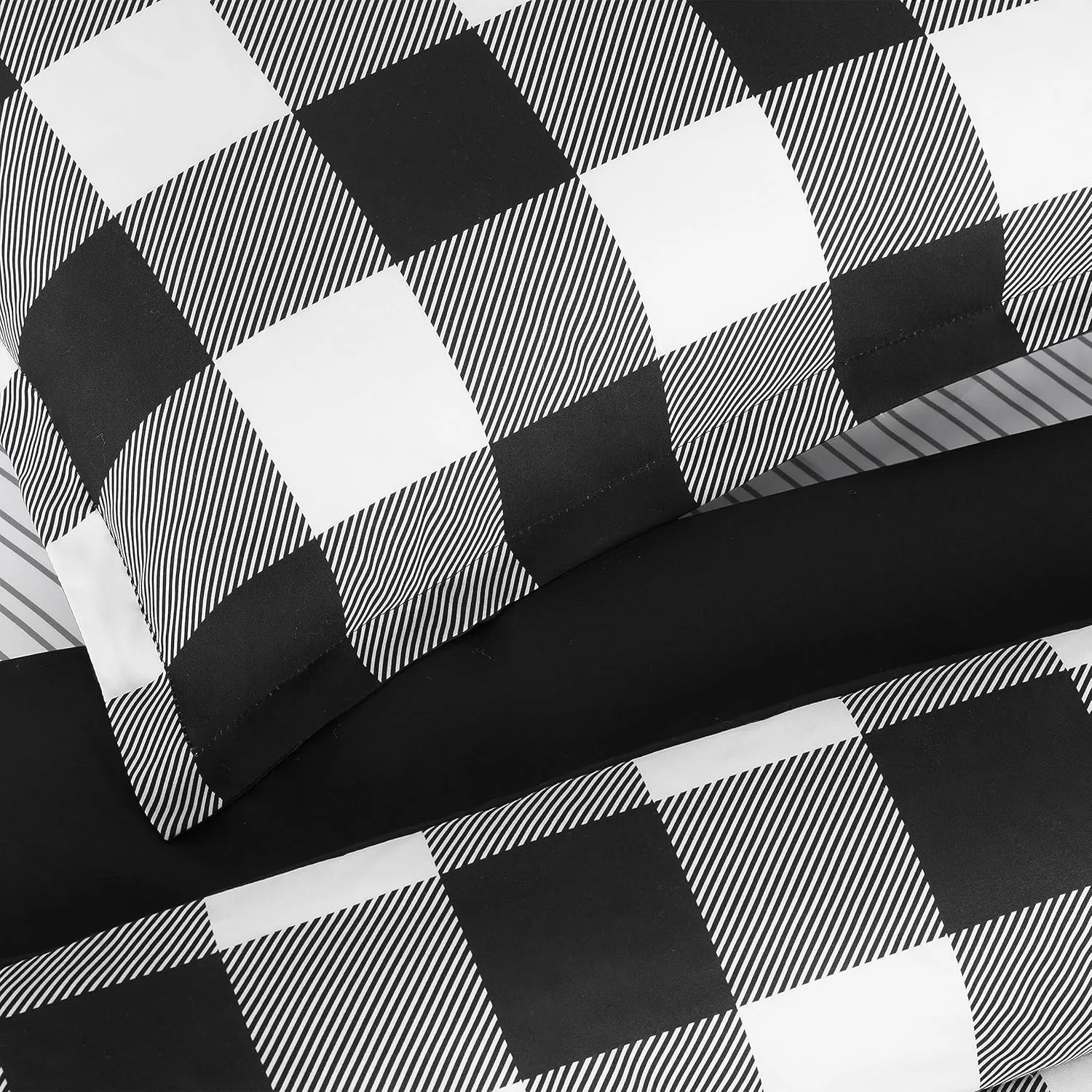 Serta Simply Clean Alex Soft 5 Piece Buffalo Check Plaid Bed in A Bag Complete Bedding Comforter Set with Sheets and Pillow Cases for All Season, Twin/Twin XL, Black/White