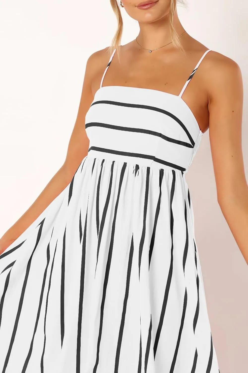 utcoco Womens Summer Striped Back Smocked Maxi Sundresses Spaghetti Strap Cut Out Flowy Swing A Line Long Dress