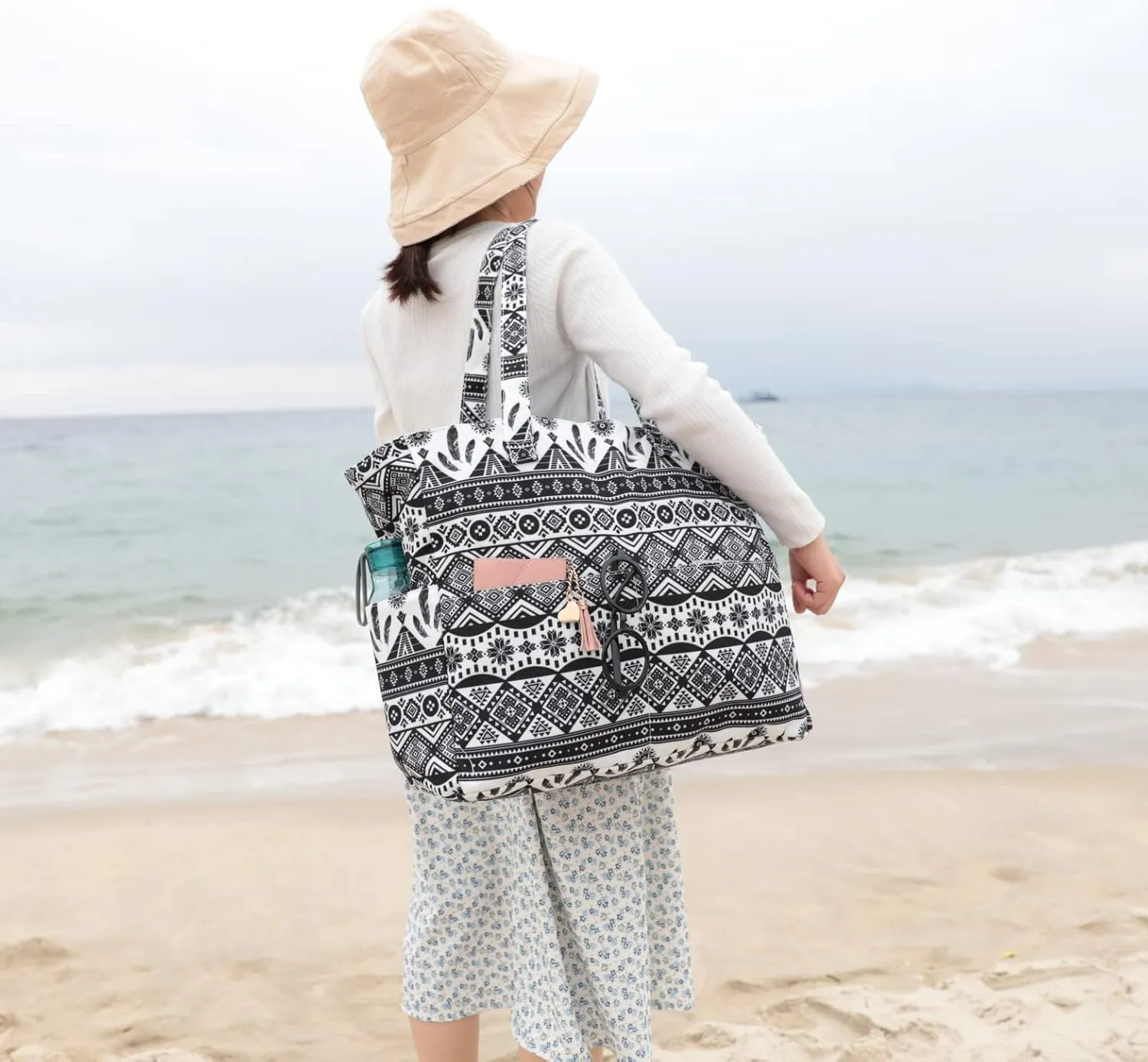 Waterproof Beach Tote Pool Bags for Women Ladies Extra Large Gym Tote Carry On Bag With Wet Compartment for Weekender Travel