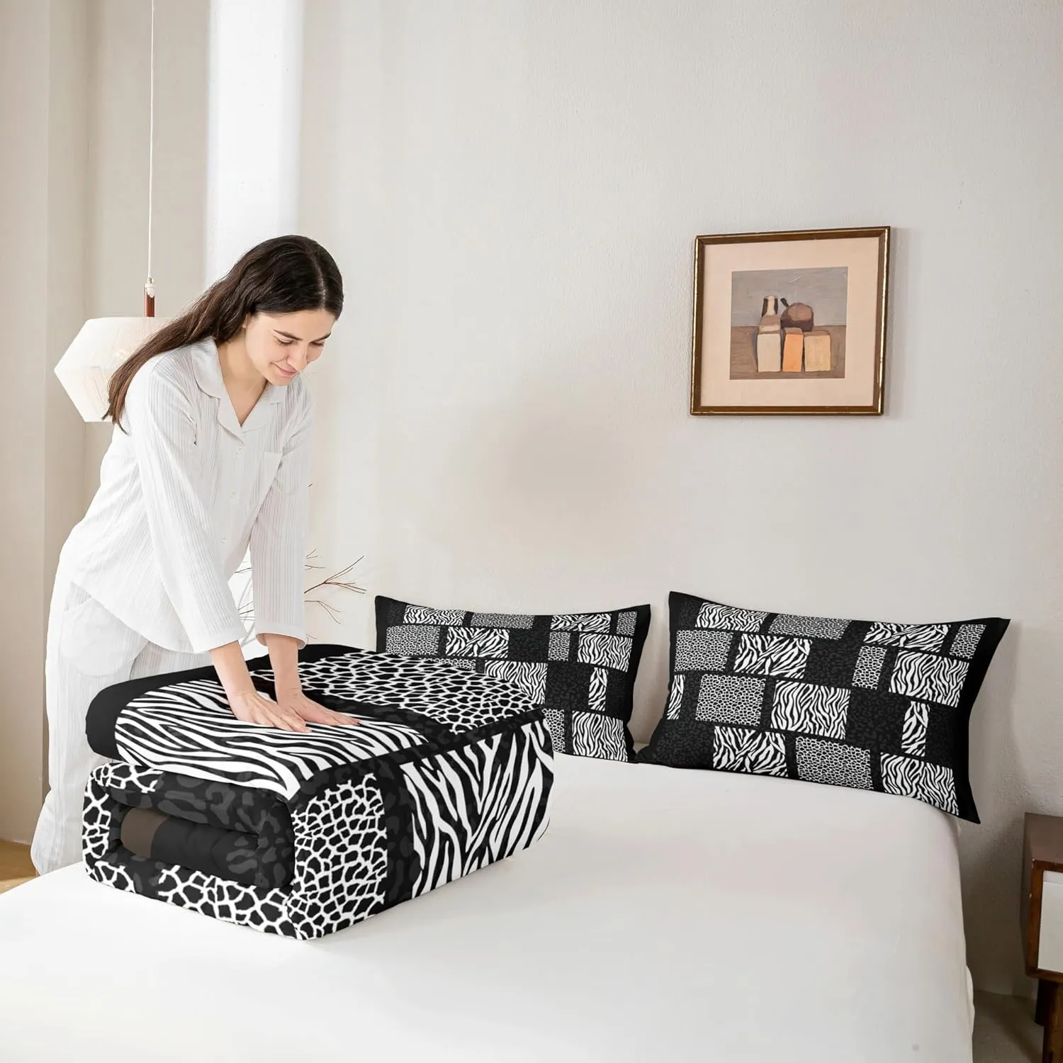 Wildlife Animal Fur Print Comforter Set,Black White Patchwork Texture Bedding Adults Bedroom Decor,Leopard Cheetah Zebra Skin Ultra Soft Inner Fill 3Pcs Bedding Set Queen Size,Modern Simple Style