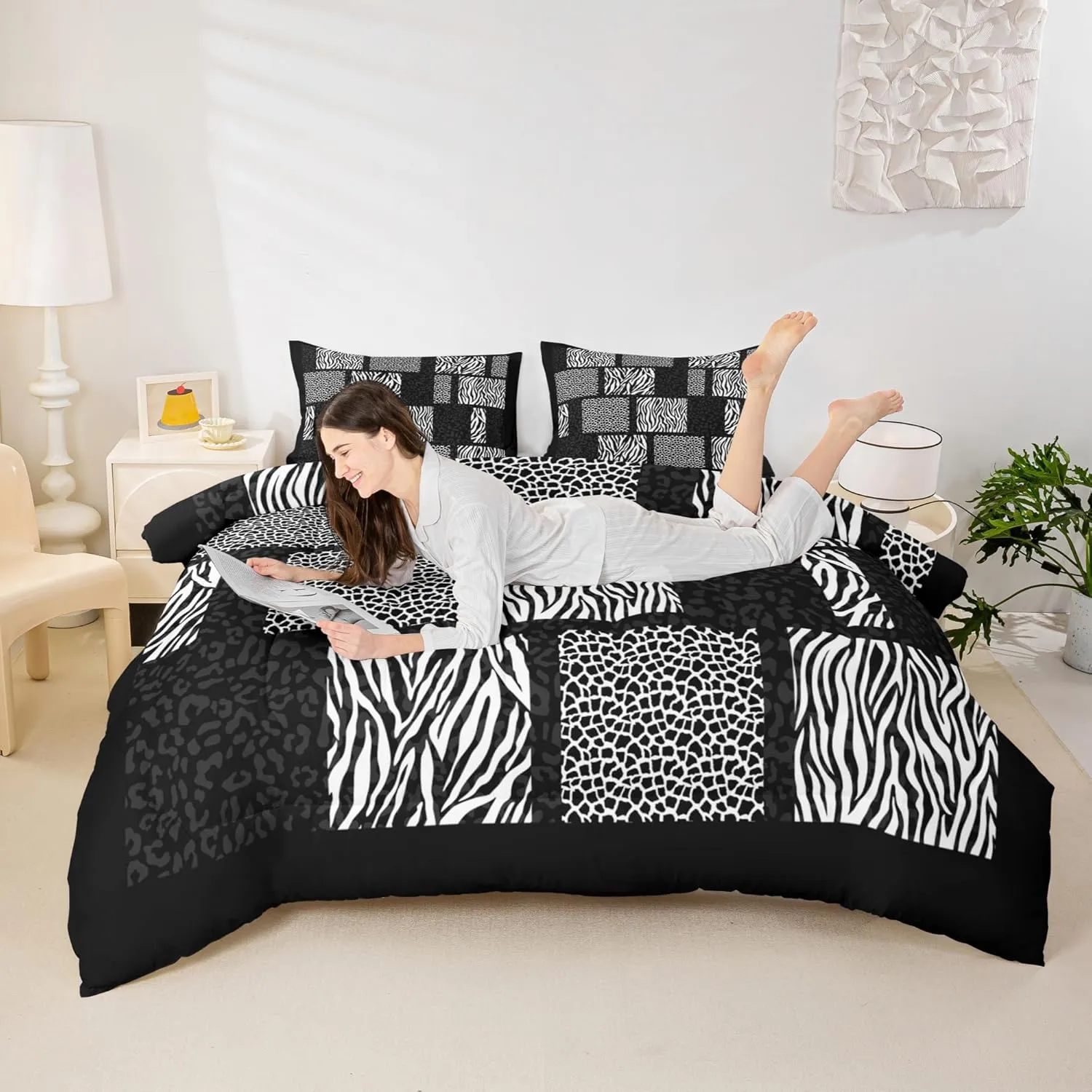 Wildlife Animal Fur Print Comforter Set,Black White Patchwork Texture Bedding Adults Bedroom Decor,Leopard Cheetah Zebra Skin Ultra Soft Inner Fill 3Pcs Bedding Set Queen Size,Modern Simple Style