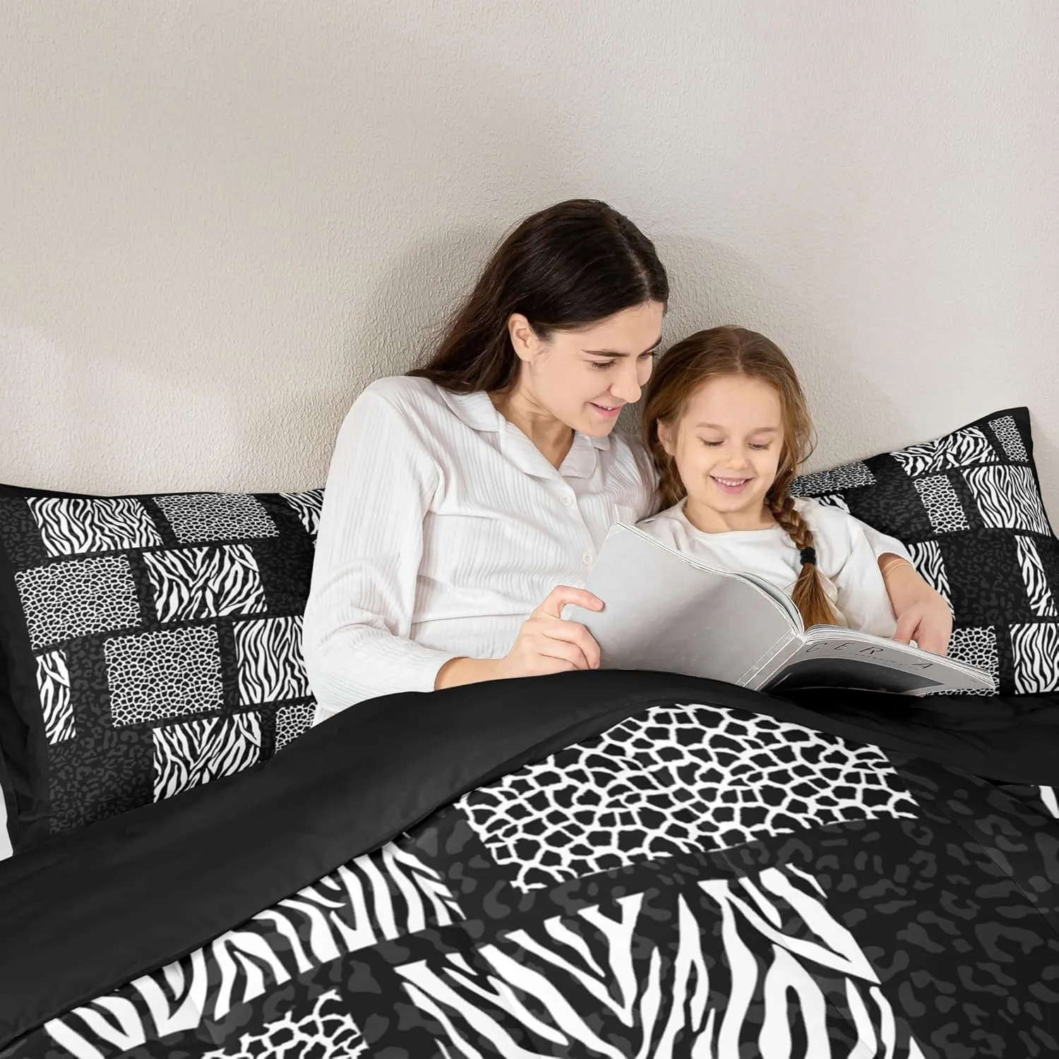 Wildlife Animal Fur Print Comforter Set,Black White Patchwork Texture Bedding Adults Bedroom Decor,Leopard Cheetah Zebra Skin Ultra Soft Inner Fill 3Pcs Bedding Set Queen Size,Modern Simple Style