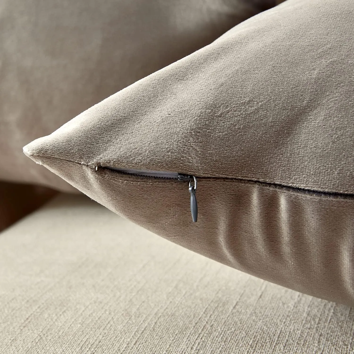 Yonous Throw Pillow Covers, Velvet Soft Decorative Cushion Case for Sofa Bedroom Car, Set of 4, 16x16 Inch, Grey