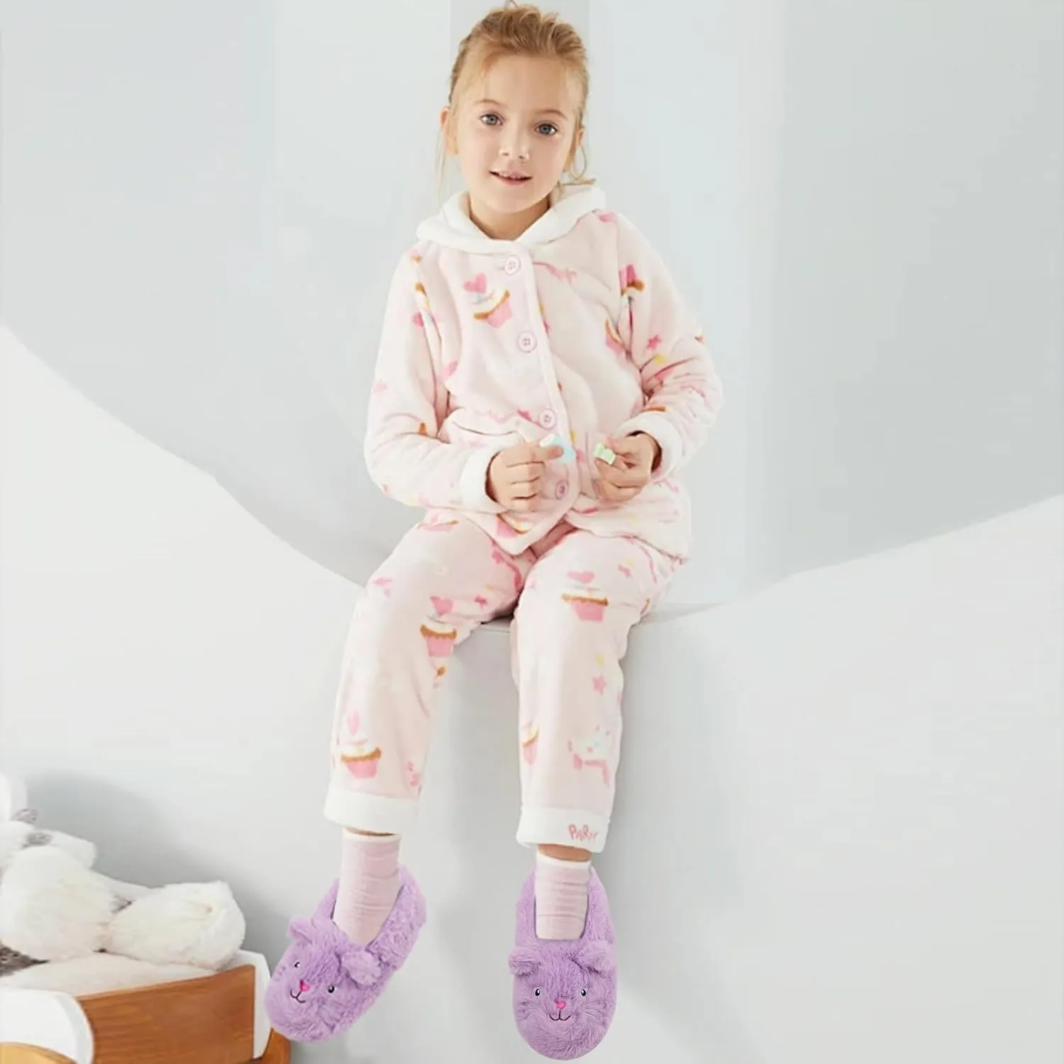 ZGDG Girls Slippers Plush House Slippers Faux Fur No-Slip Shoes Memory Foam Princess House Shoes for Bedroom Indoor Outdoor(Toddler/Little/Big Kid)