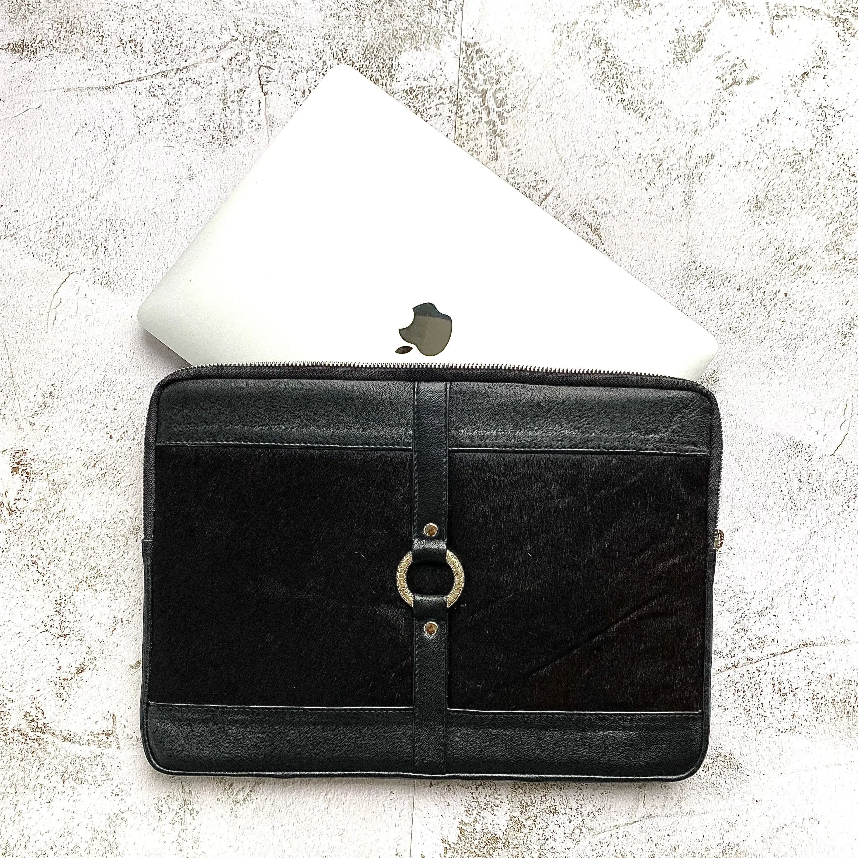 Ziji Laptop Case ~ Silver